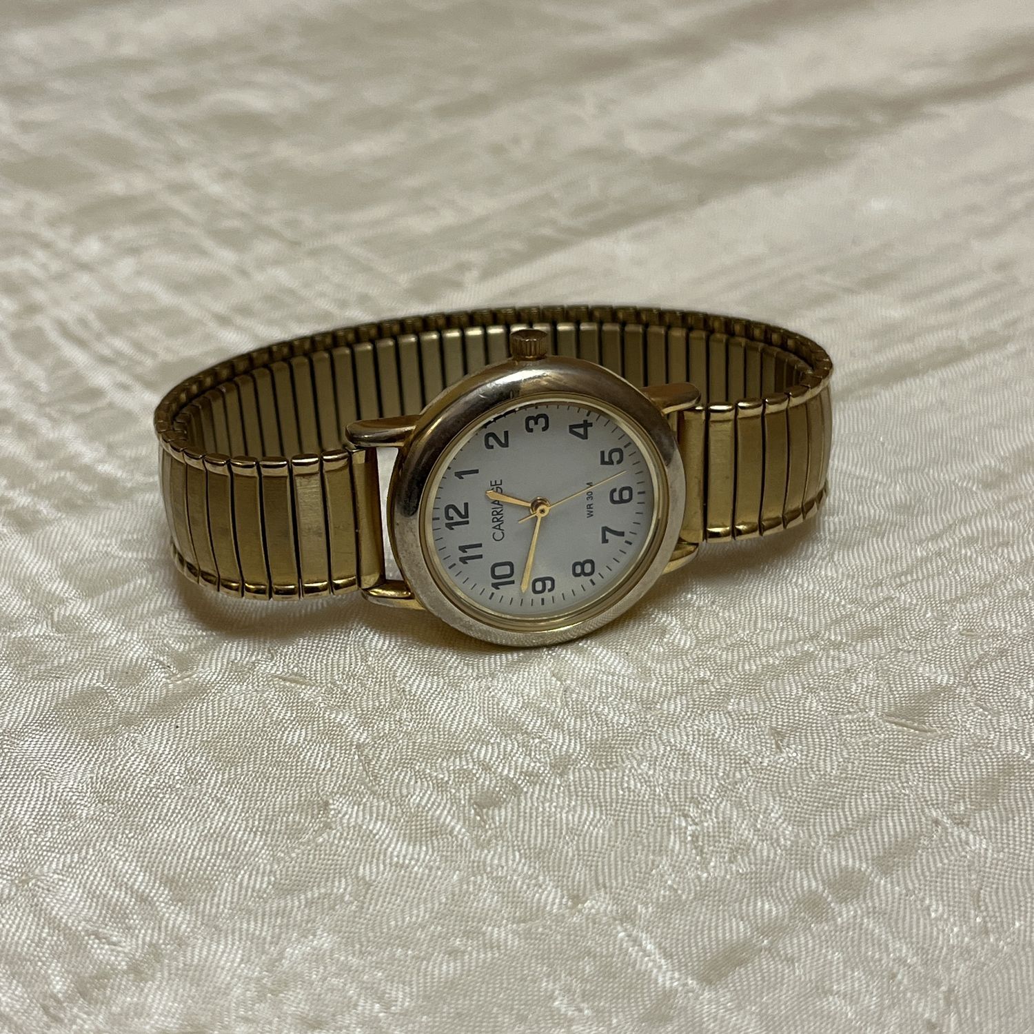 Classic Gold Stretch watch