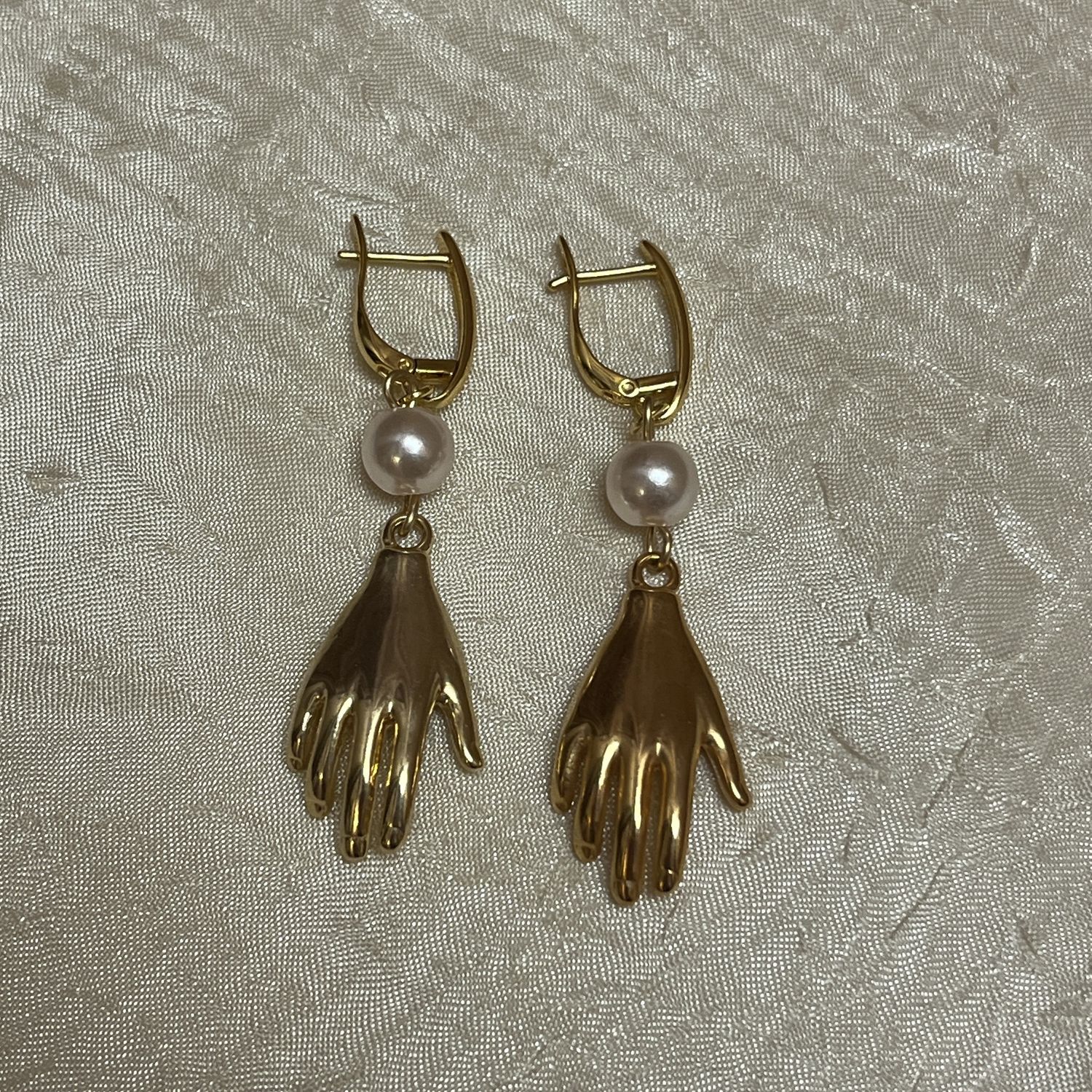 Gold Grasping The Pearl Earrings