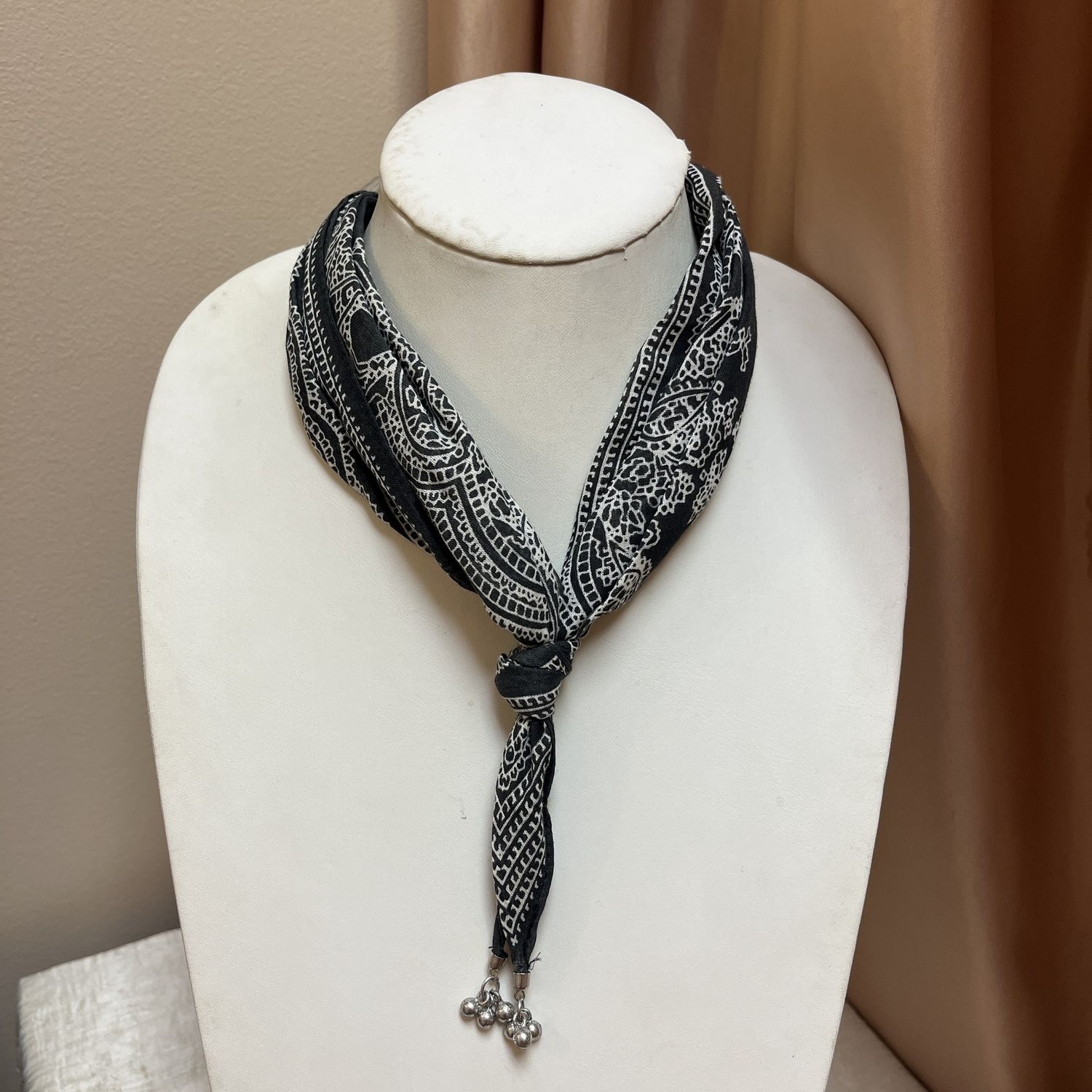 Bandana Necklace, Colour: Black