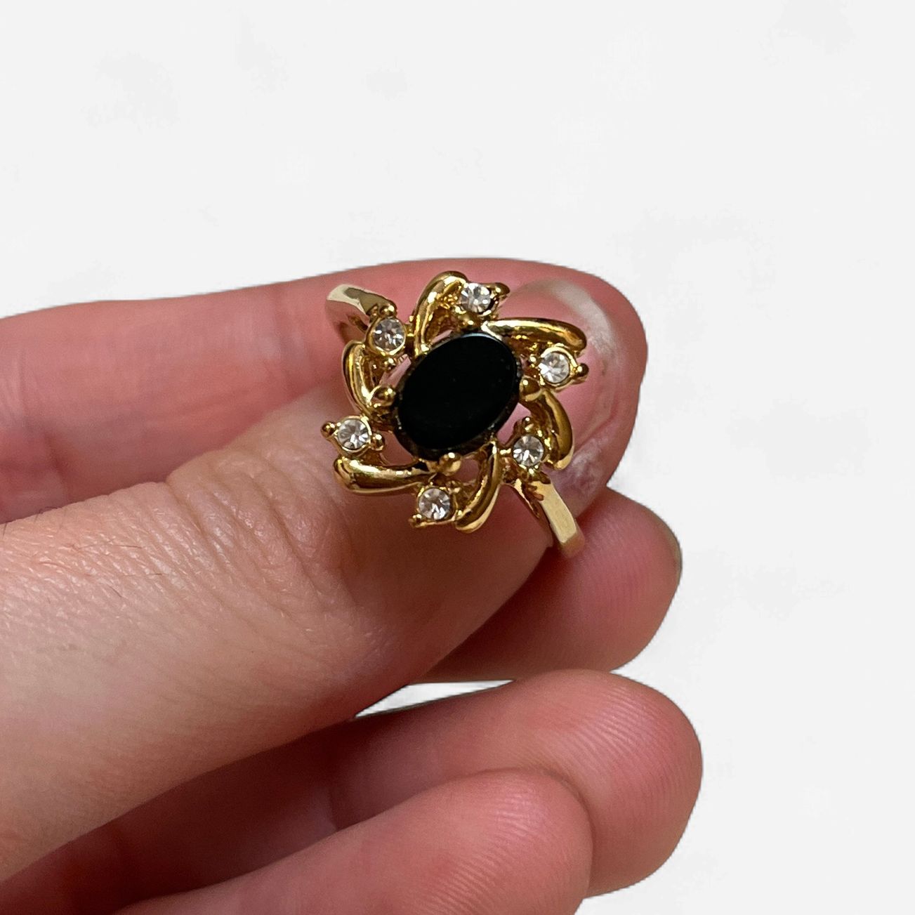 Black Stone Flower Ring