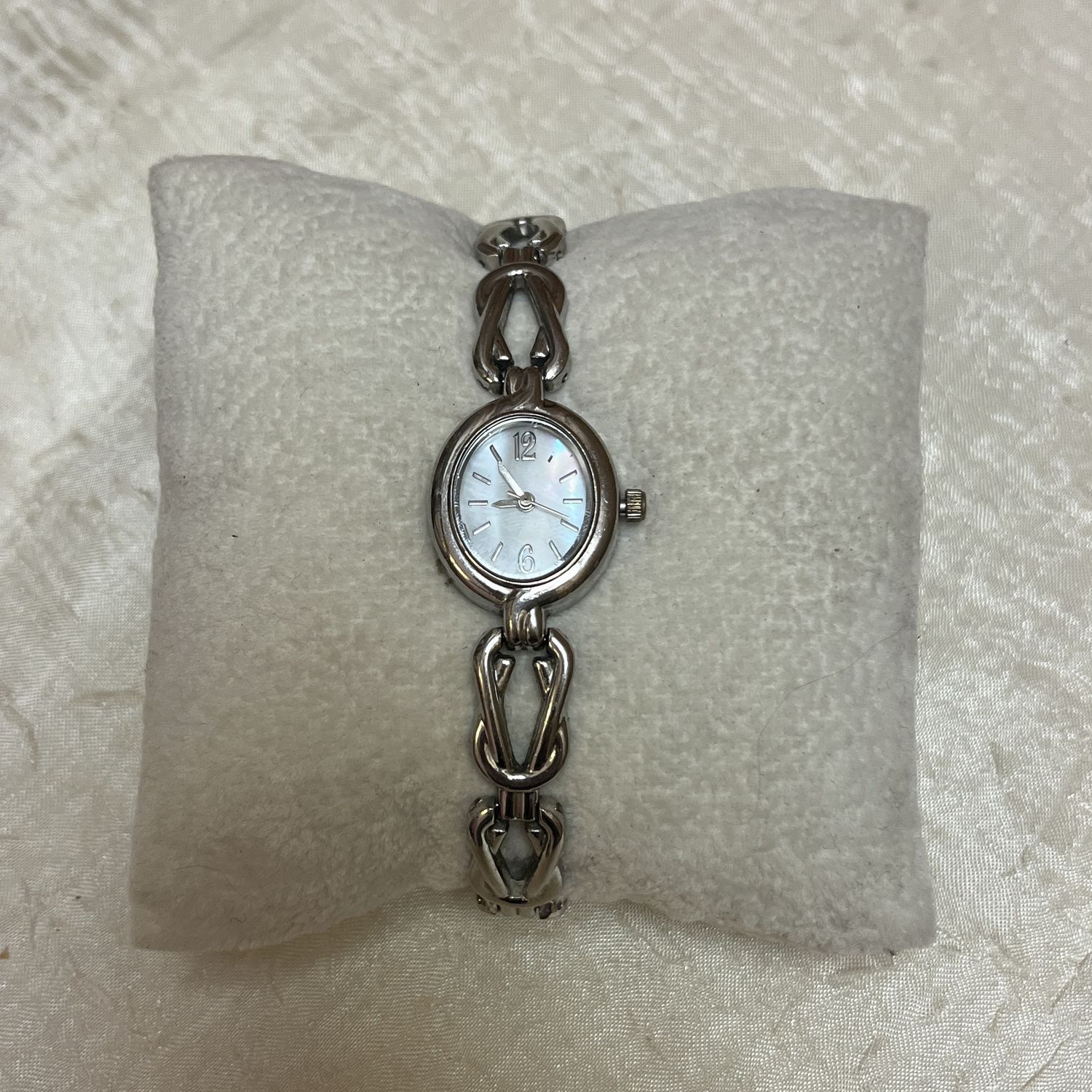 Metal Loop Band Watch