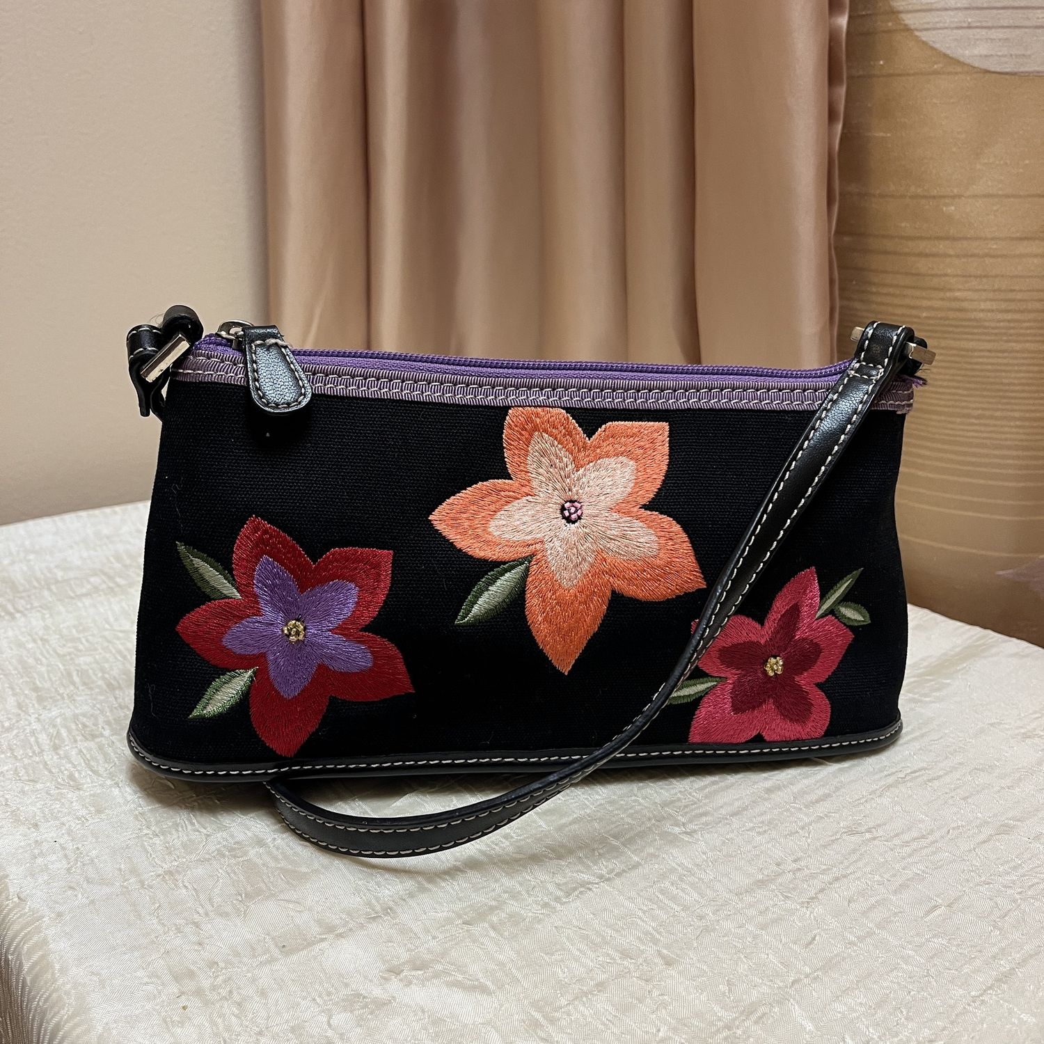 Flower Embroidered Purse