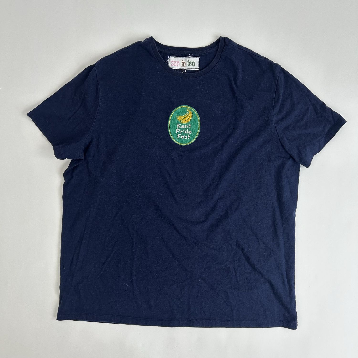 Kent Pride Banana Embroidery, Colour: Navy T-shirt