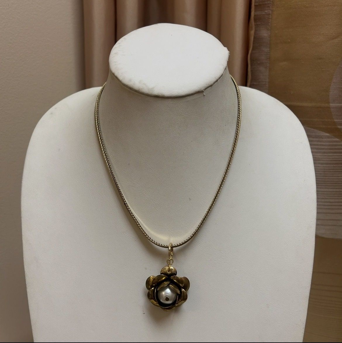 Bronze Pearl Flower Necklace