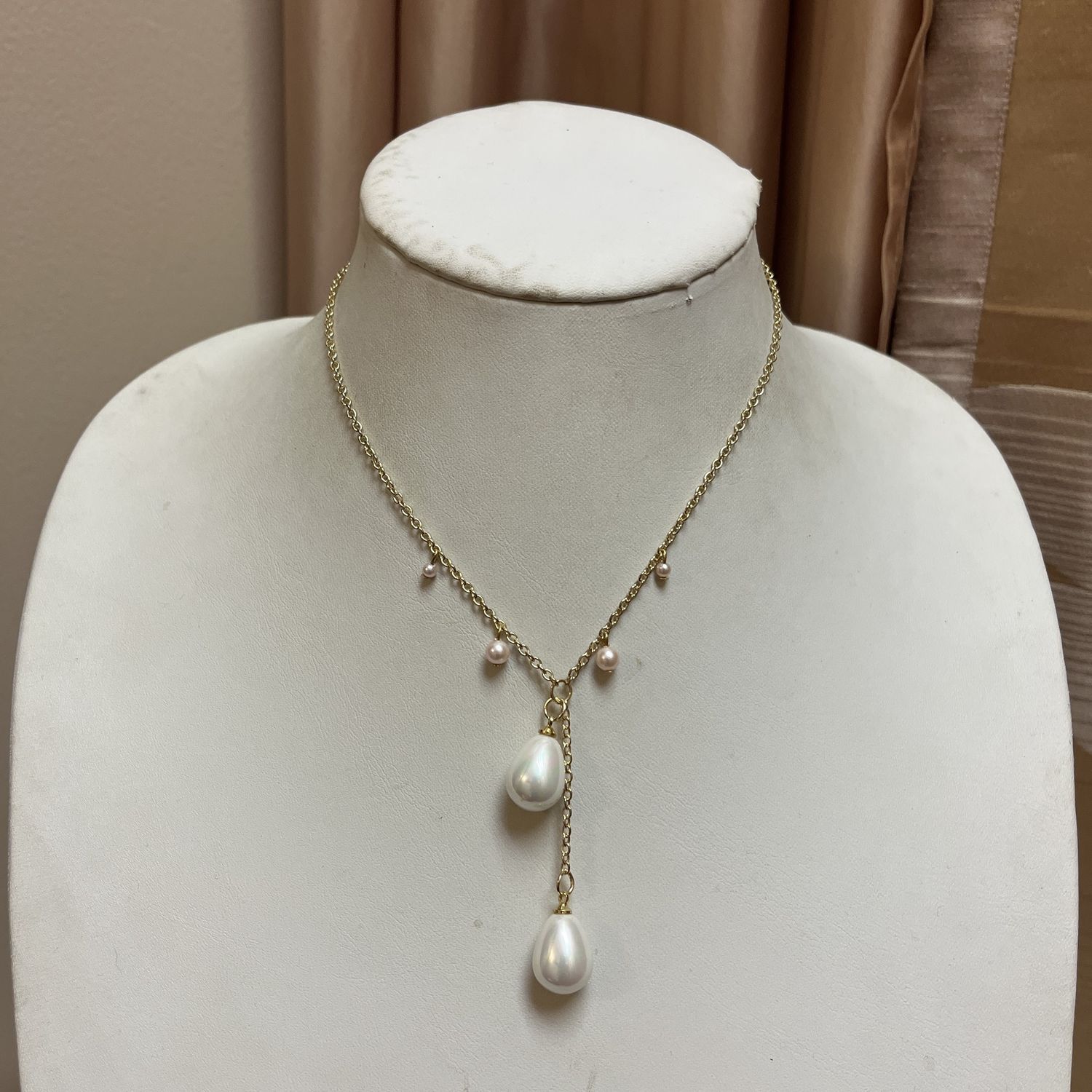 Double Layered Pearl Necklace