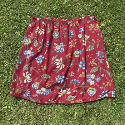 red vine skirt