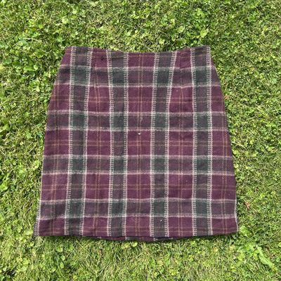 red and green plaid skirt