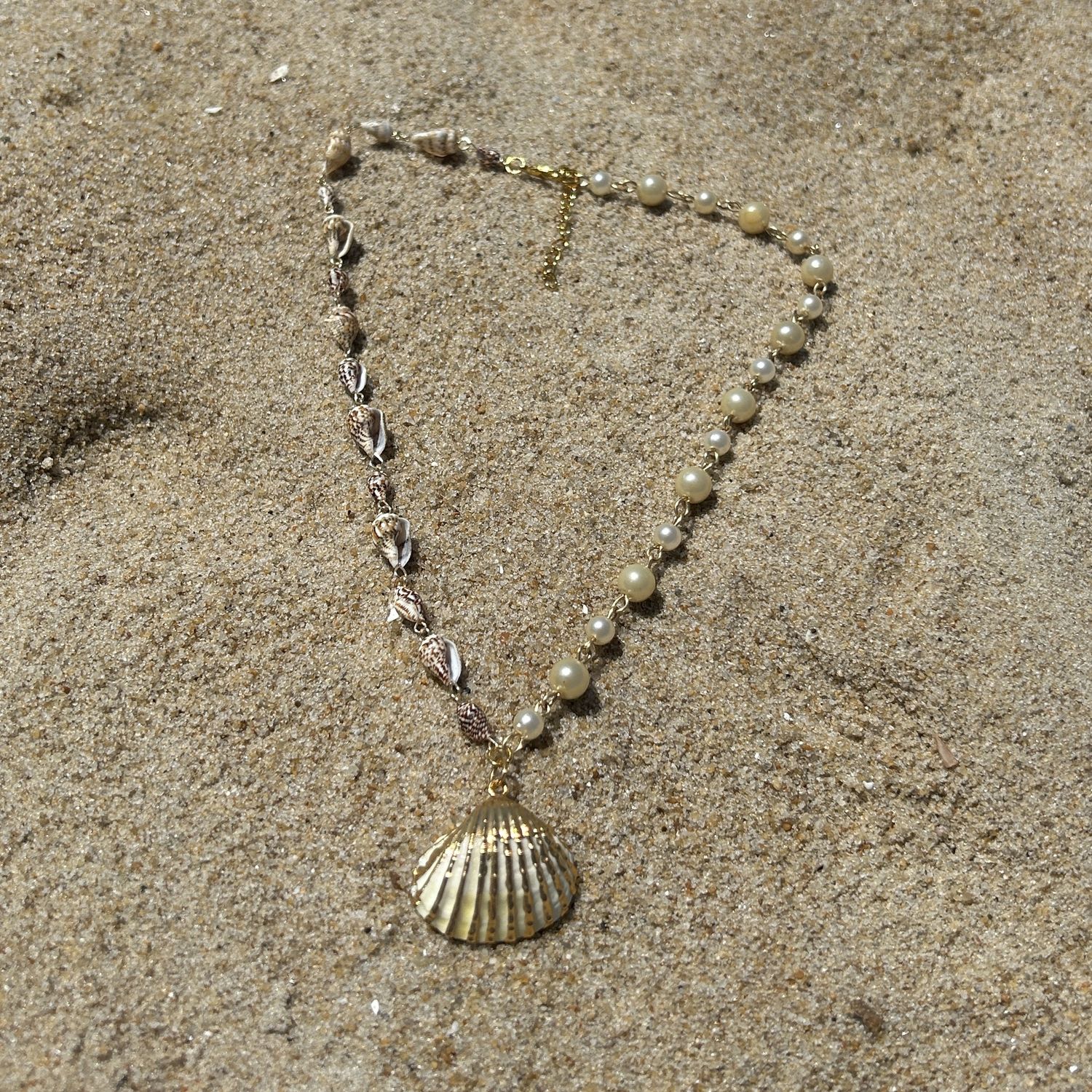 Royal Shell Necklace