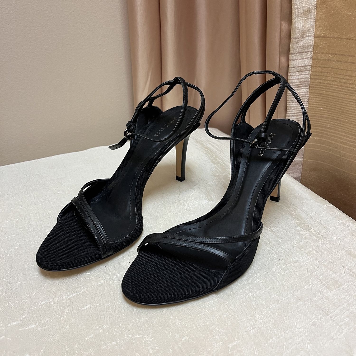 Dark Black Heel