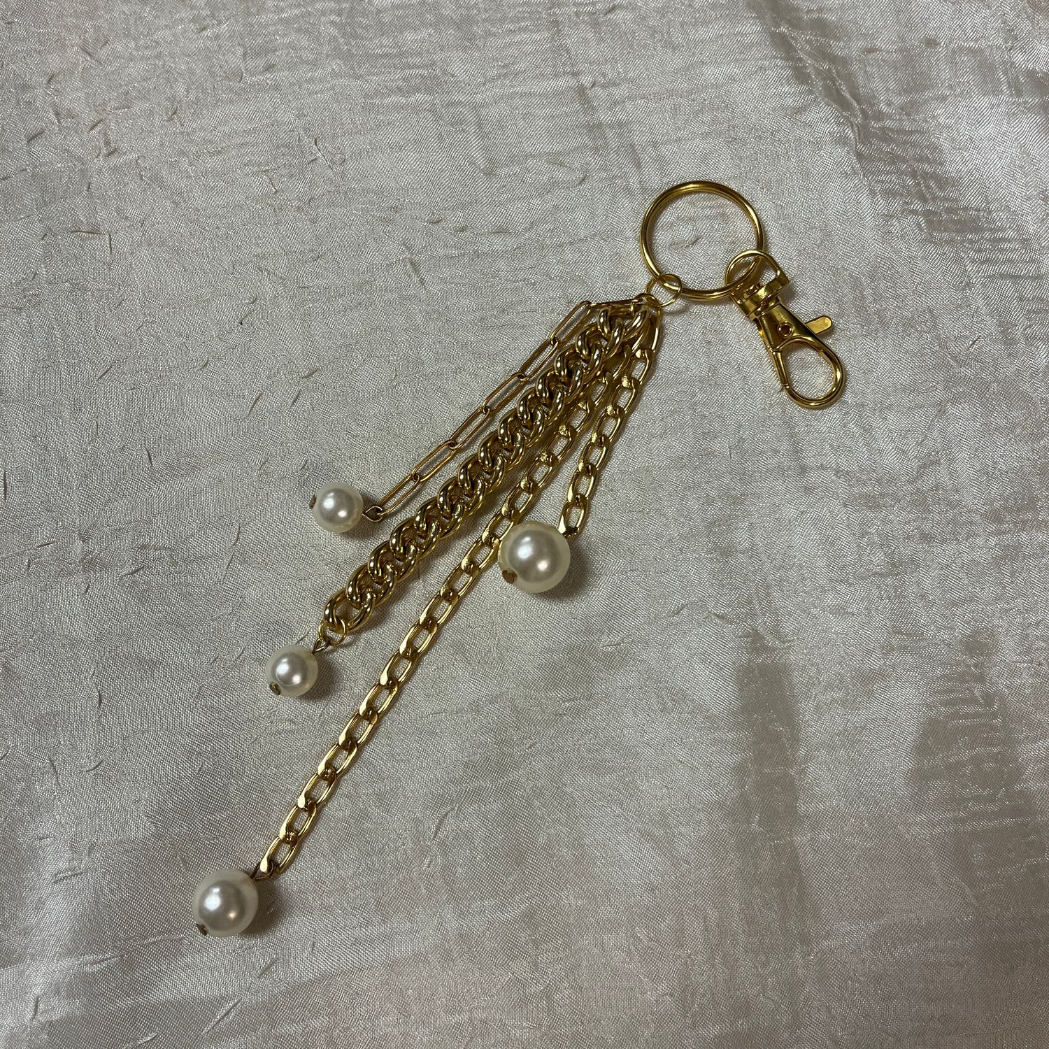 Dangly Pearl Keychain