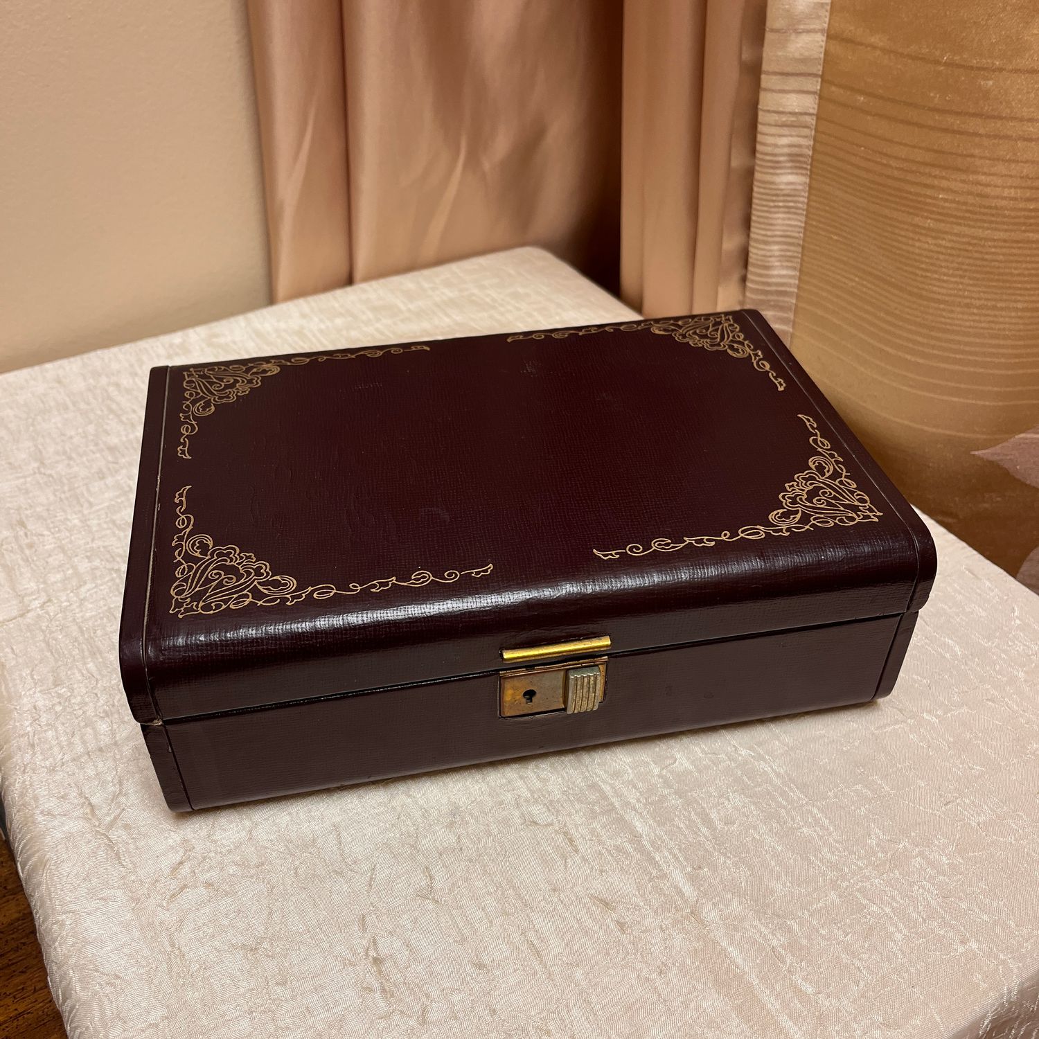 Maroon Jewlery Box