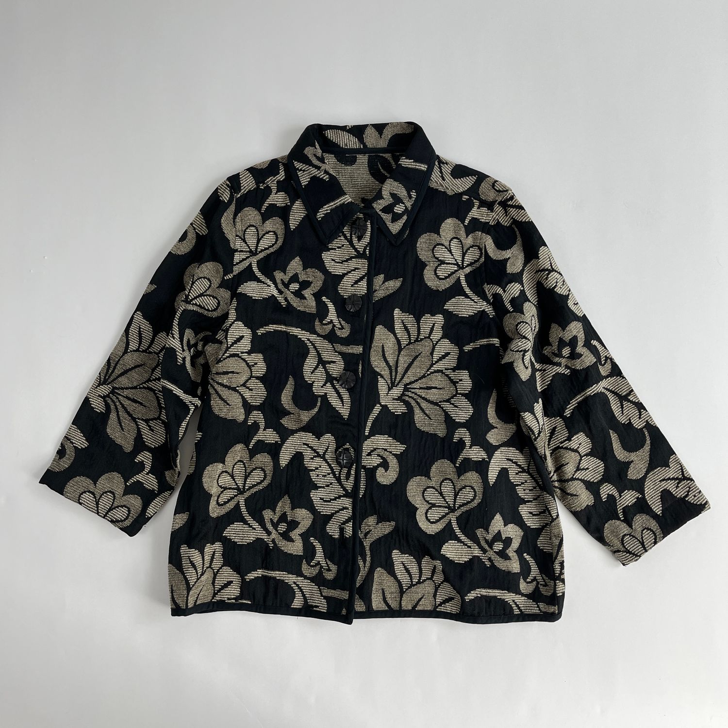 Traditional flower tapestry Jacket