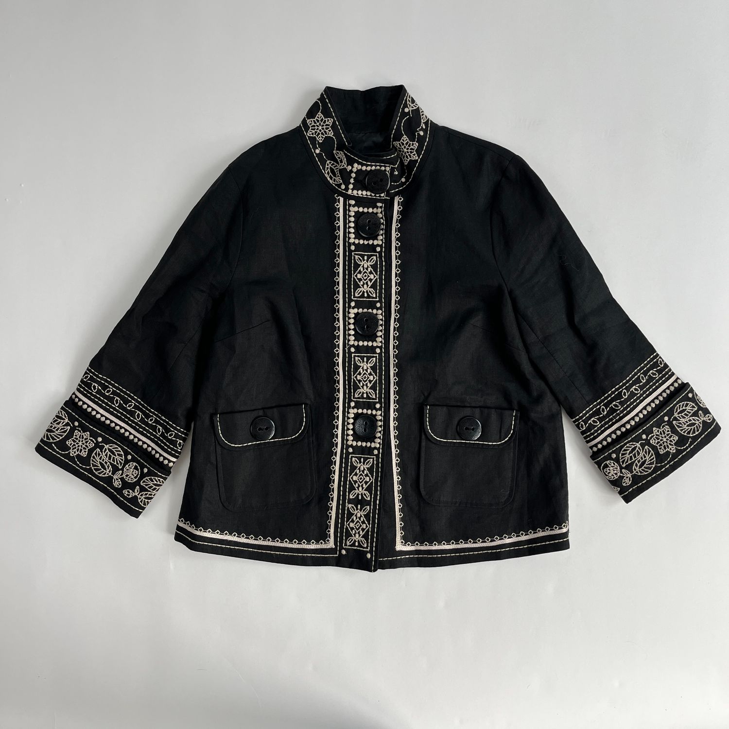 Border Button Down