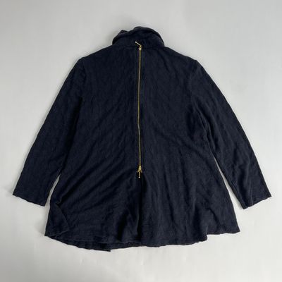 Square Button Top