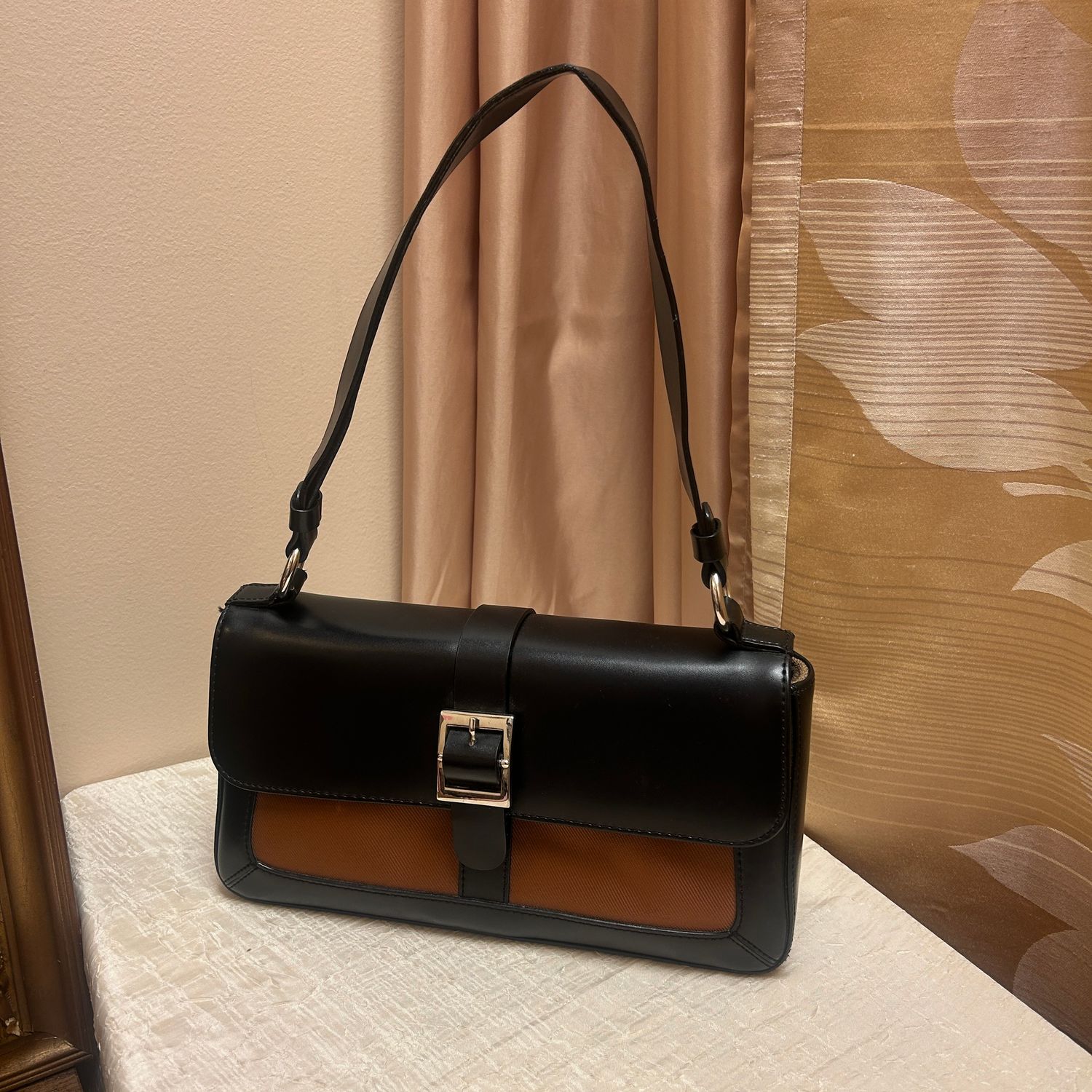 Professional Buckle Purse