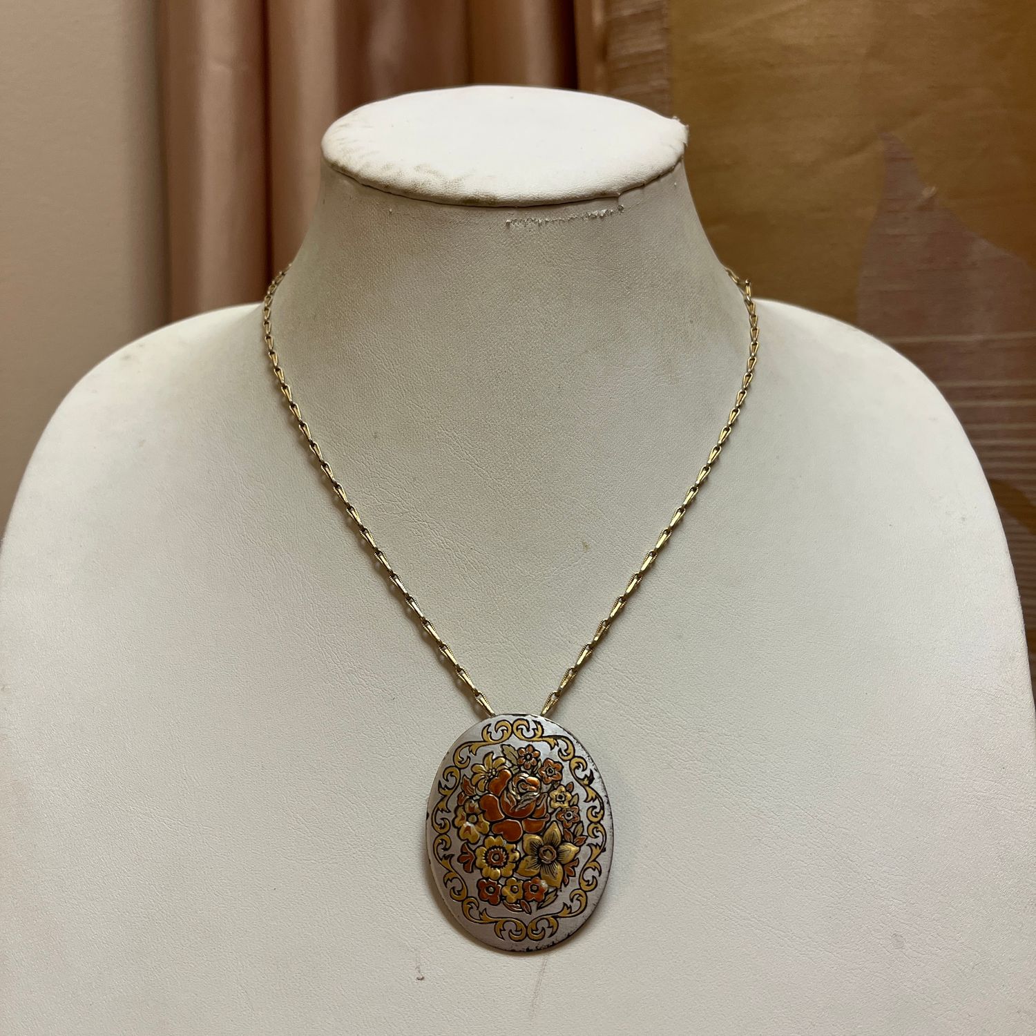 Bouquet Pendant Necklace