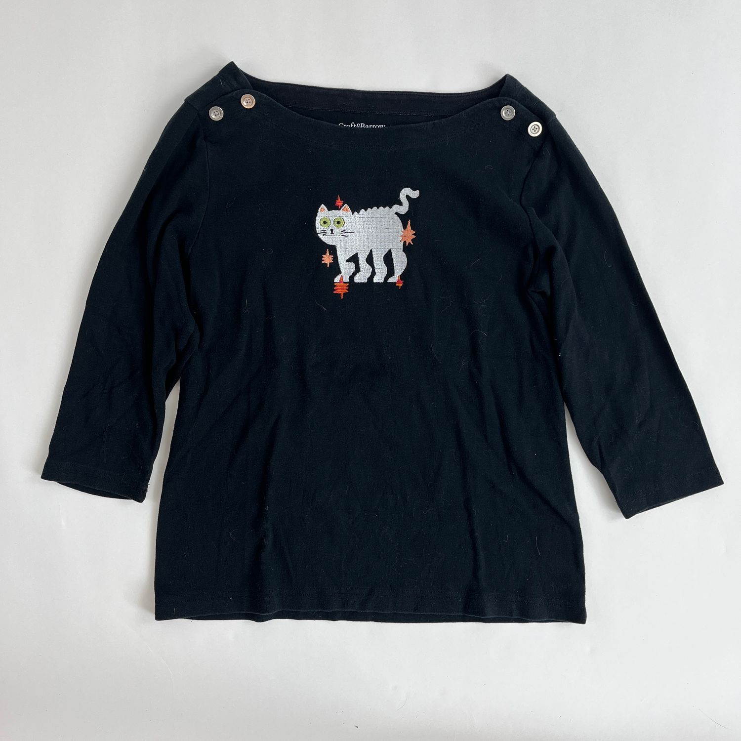 White Groovy Cat Embroidery, Style: Black Top