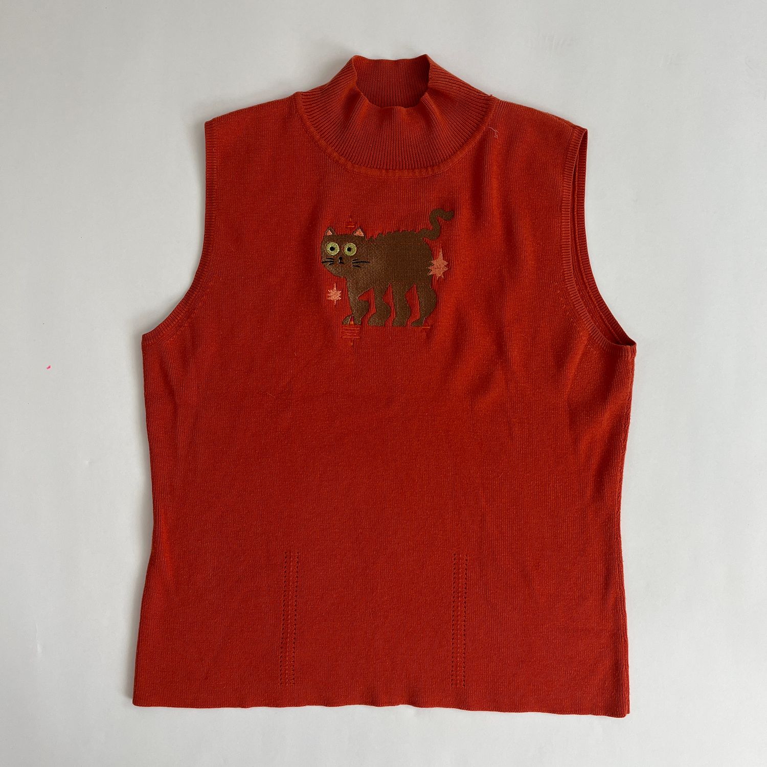 Brown Groovy Cat, Style: Orange Top