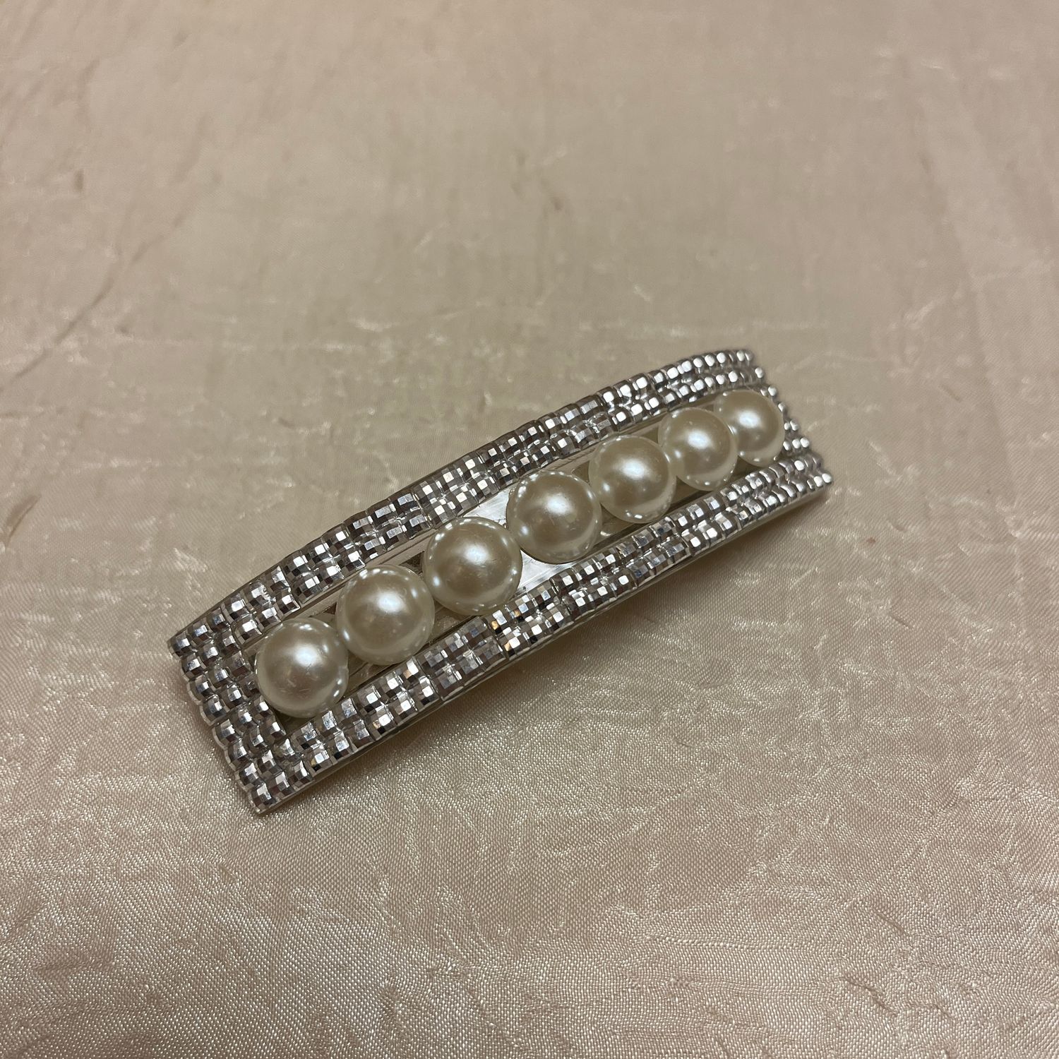 Pearl Disco Hair Clip