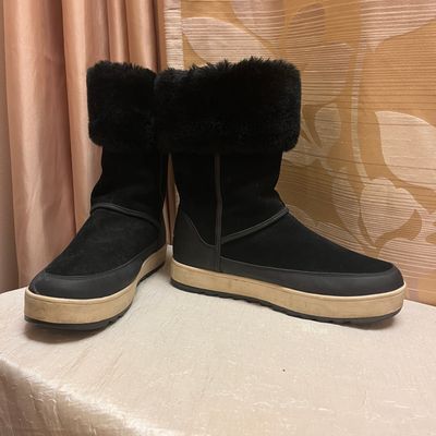 Black Fuzzy Boots