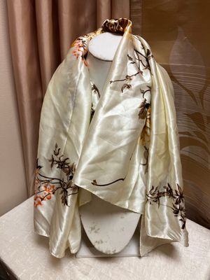 cream flower scarf