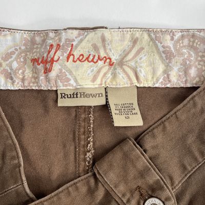 brown button capris