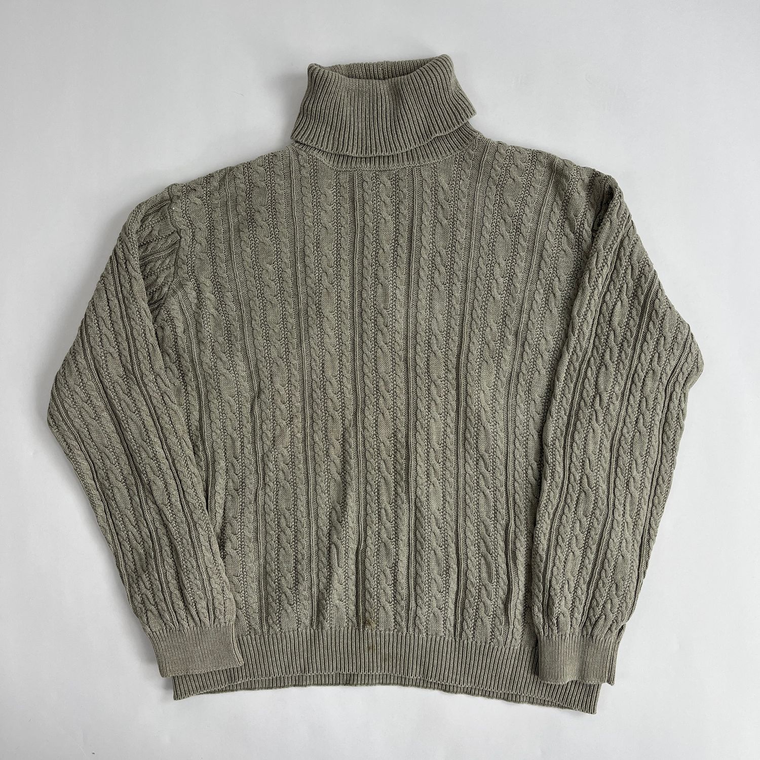 Sage cableknit sweater