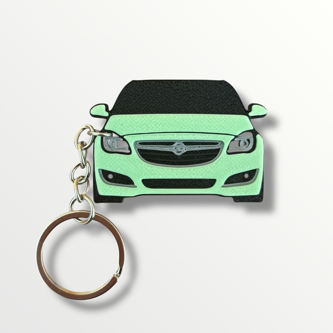 brelok z samochodem opel insignia