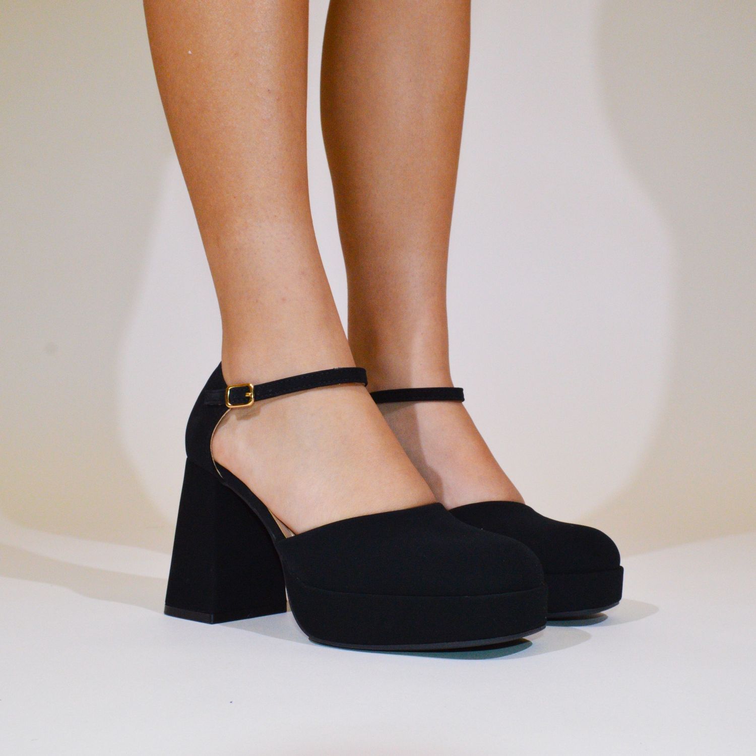 Crystal-92, Colour: Black/Nub, Size: 5