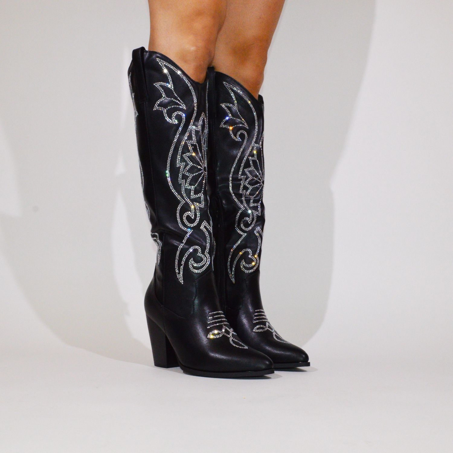 Display-03, Colour: Black, Size: 5.5