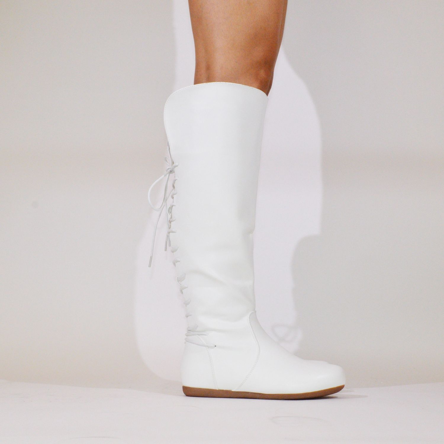 Bank-37, Colour: White/Pu, Size: 5.5