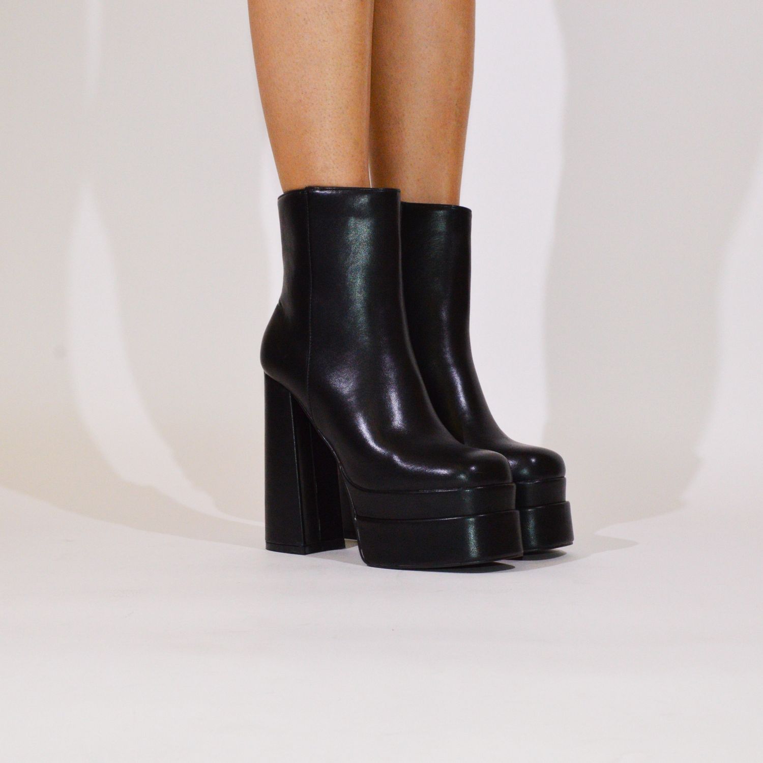 LINDSAY, Colour: BLACK, Size: 5.5