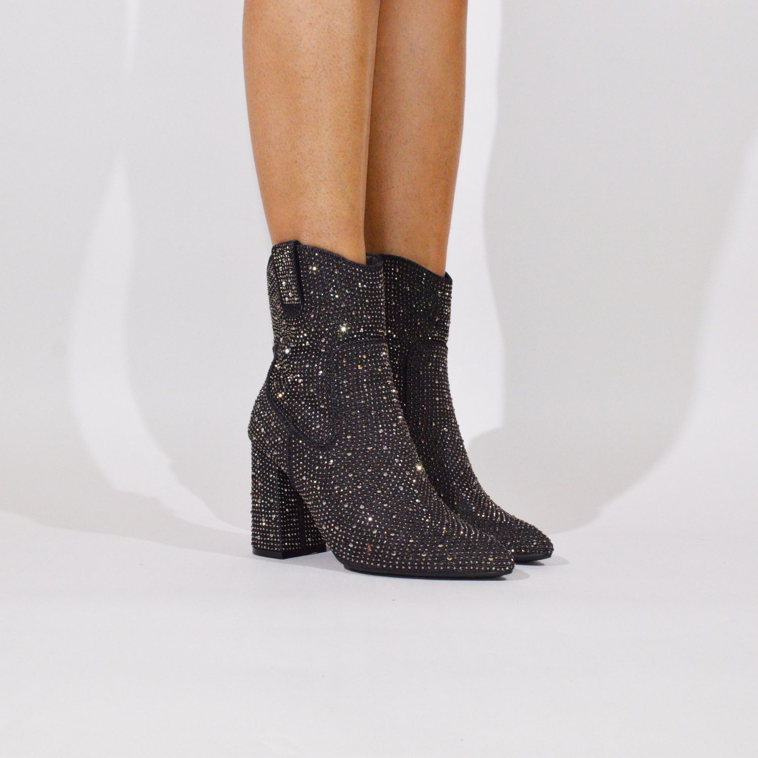 Alias-1, Colour: Black Demin, Size: 5.5