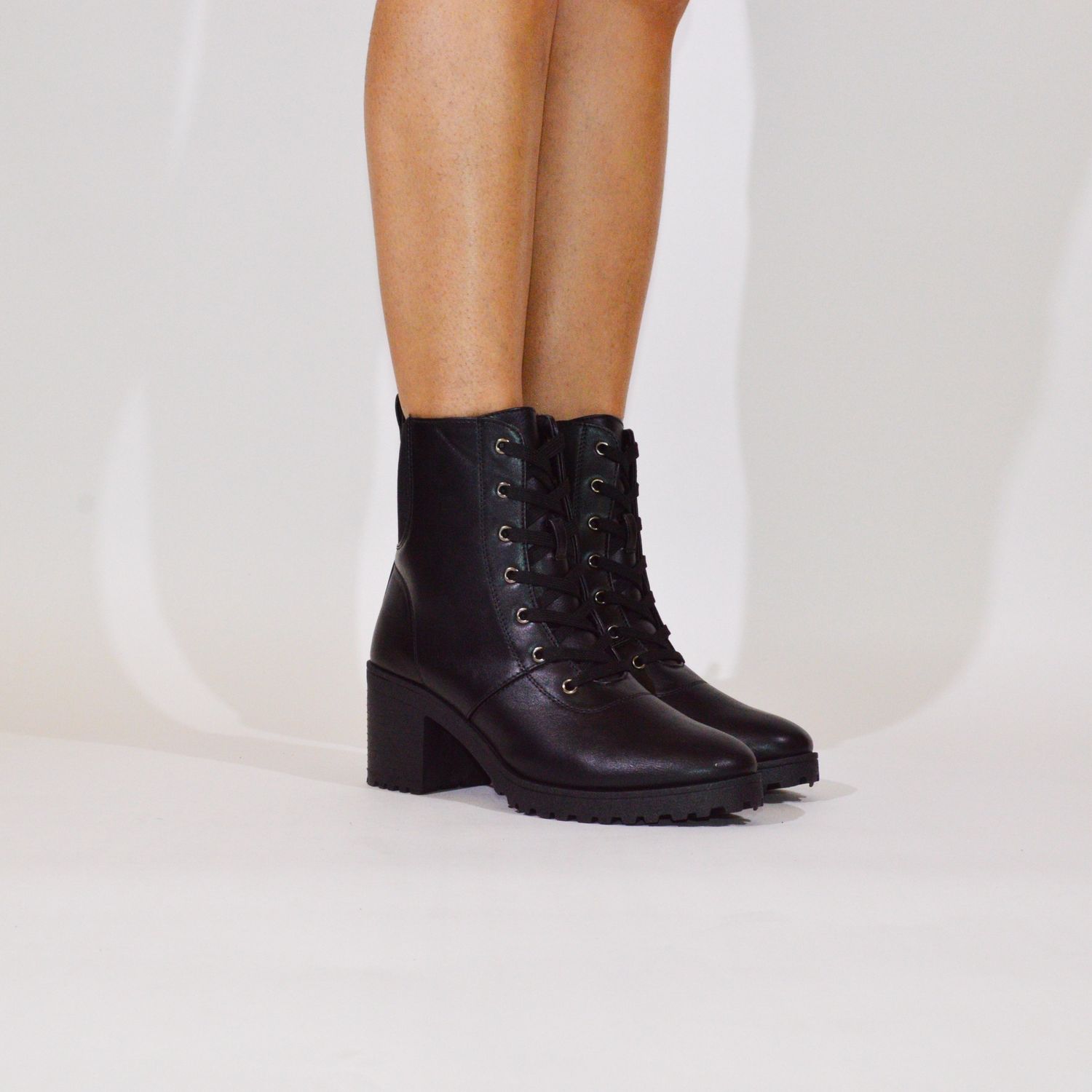 Aspen-39, Colour: Black, Size: 5.5