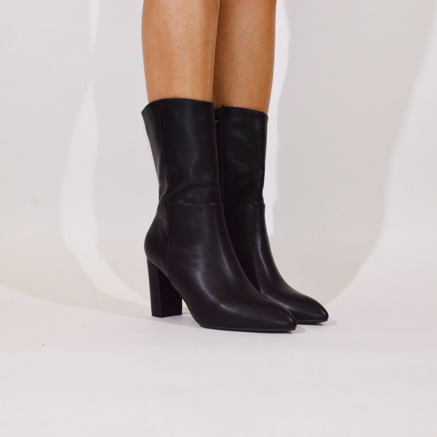 Paris-38, Colour: Black, Size: 5.5