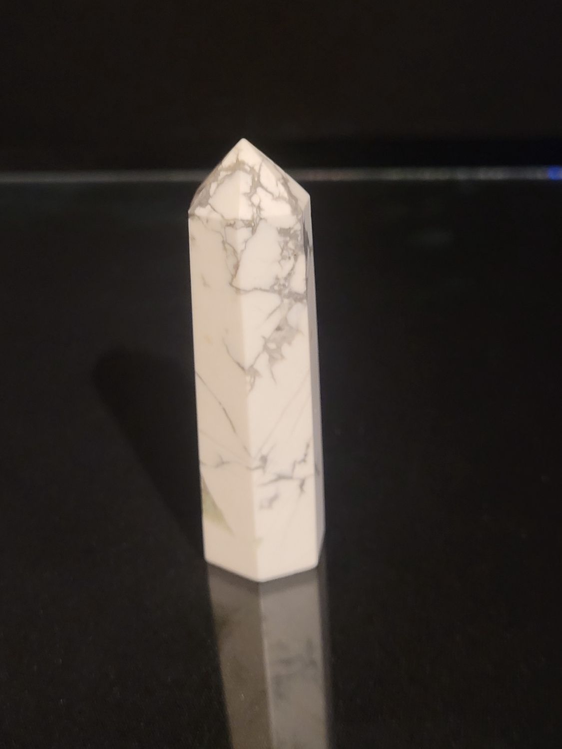 Aura White Howlite