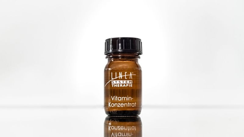 Pures Vitamin 30ml ( Linea Haarsystem Therapie) Pures Vitamin 30ml ( Linea Haarsystem Therapie)