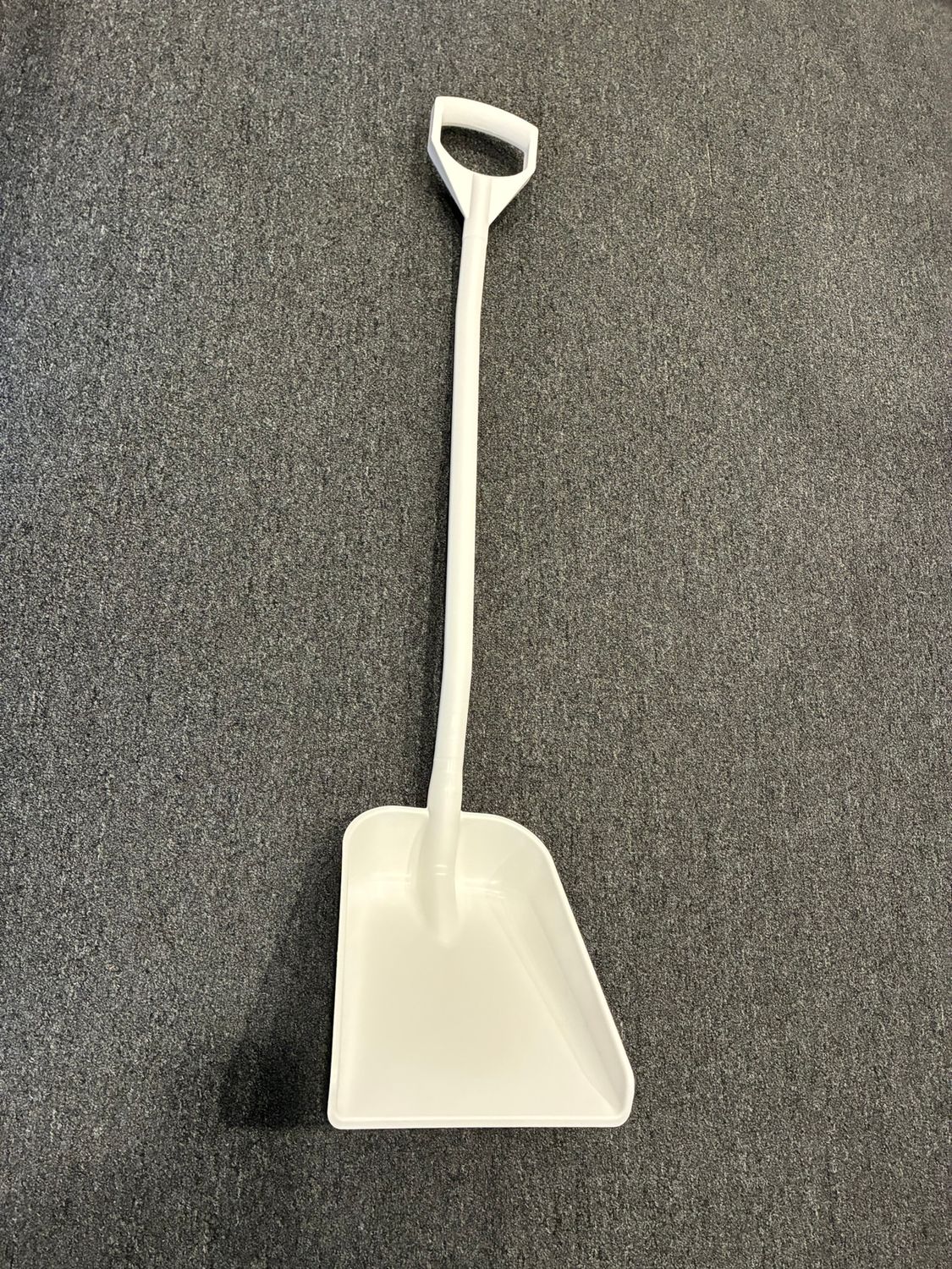 Ergonomic shovel, 50.4", White
