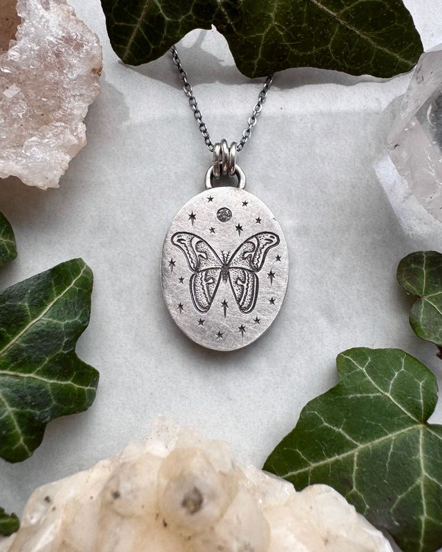 Attacus Atlas Lithos Kette