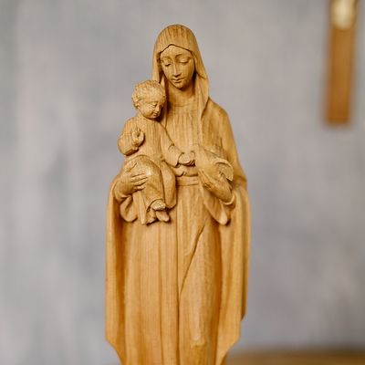 Matka Boska z dzieciątkiem rzeźba