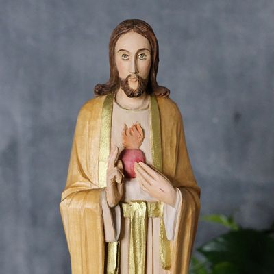Drewniana rzeźba Jezusa