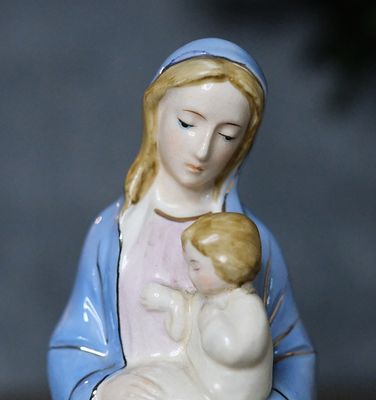 Matka Boża z dzieciątkiem