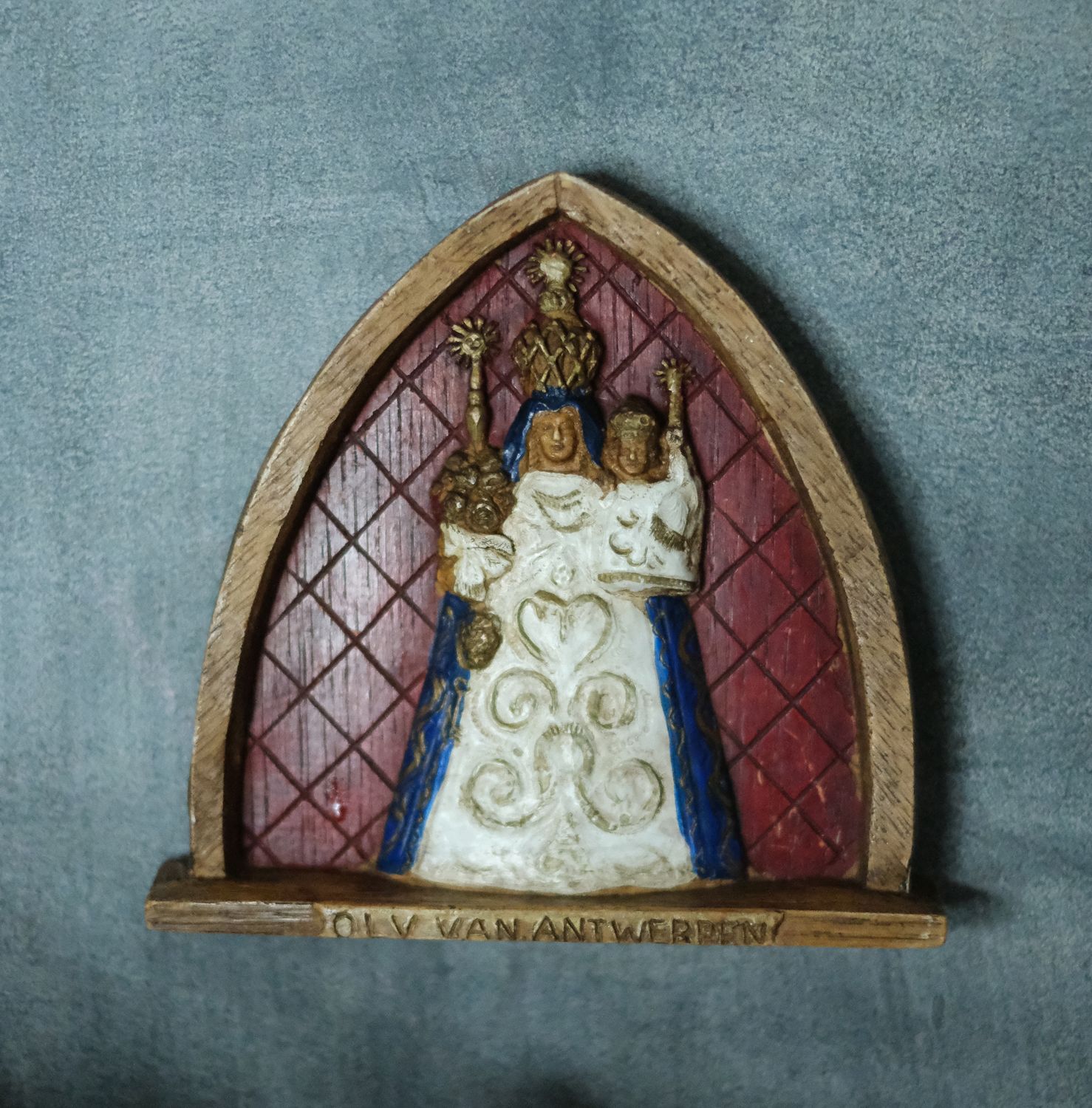 Płaskorzeźba Madonna