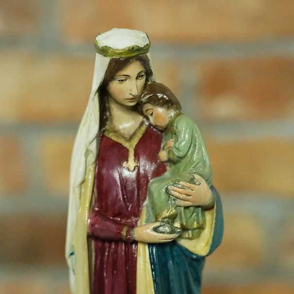 Figurka Matki Bożej z dzieciątkiem