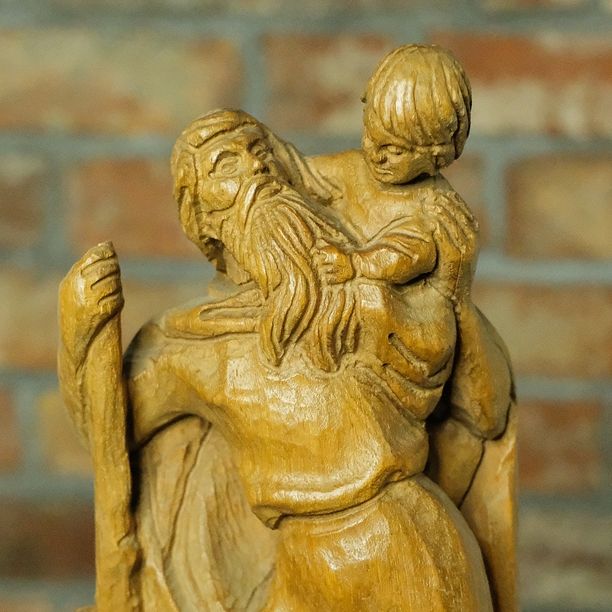 Drewniana rzeźba Św Krzysztofa