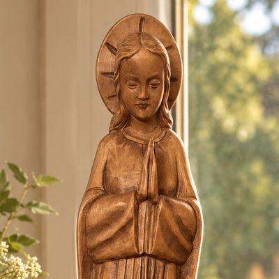 Stara rzeźba Matki Boskiej drewno