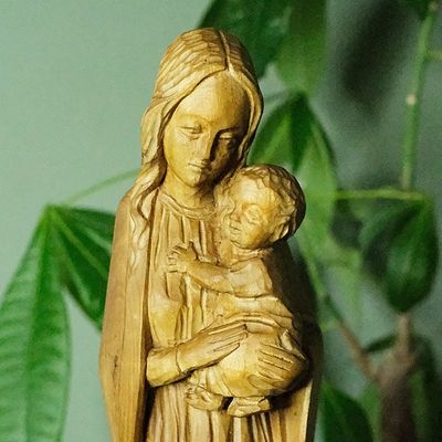 Matka Boska z dzieciątkiem rzeźba