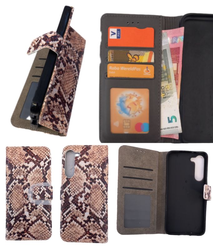 Samsung S23 plus slangenprint boekhoesje met kaarthouder en magnetische sluiting