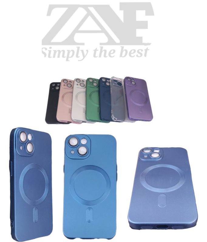 IPhone 14. blauwe metallic MagSafe siliconen hoesje met een camera lensbeschermer