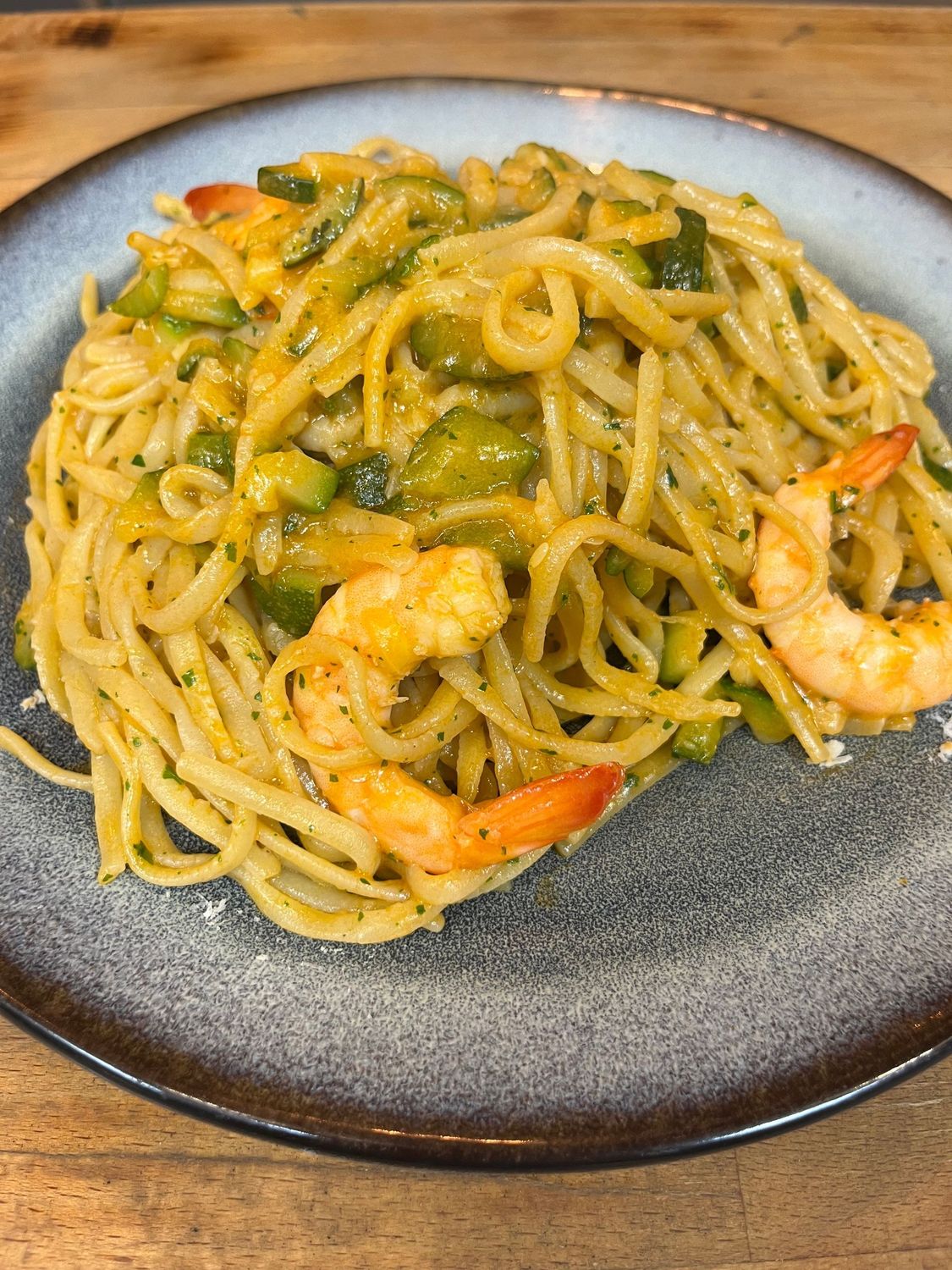 Linguine aux crevettes et courgettes